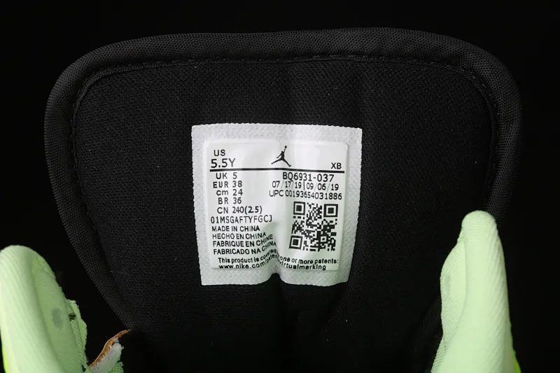 All categories Air Jordan Jordan series basketball shoes Air Jordan 1 Mid Air Jordan 1 Mid SE AJ1 Joe 1 four-leaf clover mid-top basketball shoes BQ6931-037